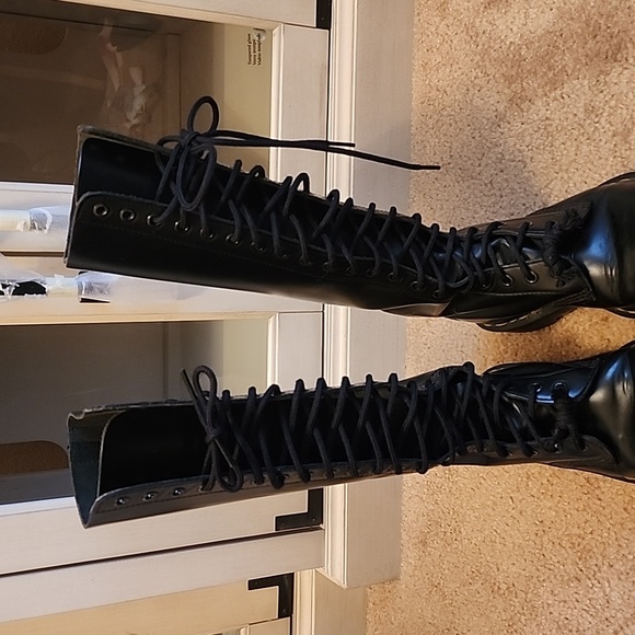 Dr. Martens 20 eyes 9663 Moto Lace-up Boots - Picture 5 of 16